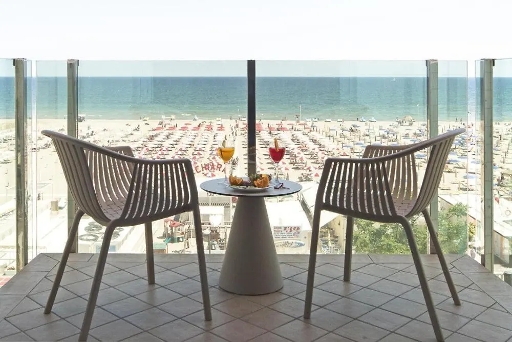Hotel Regina Fronte Mare Римини 3*,  Италия