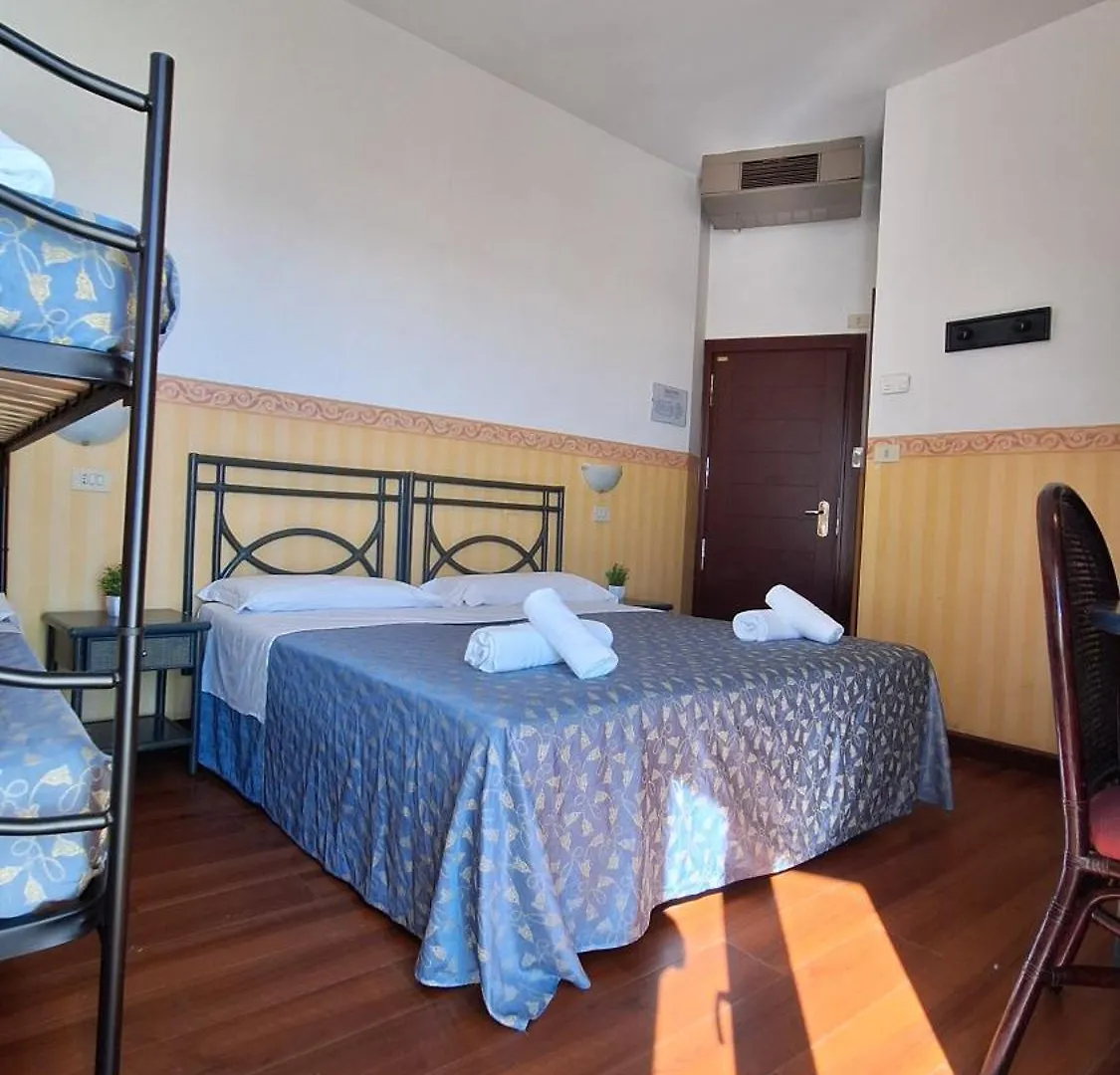 Hotel Regina Fronte Mare Rimini