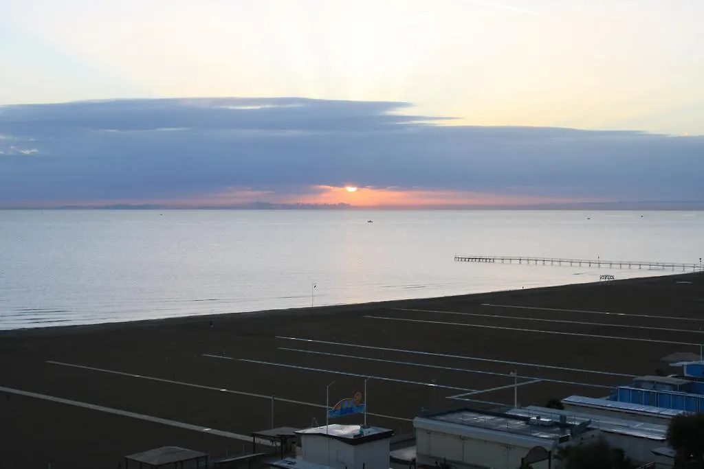 Hotel Regina Fronte Mare Rimini