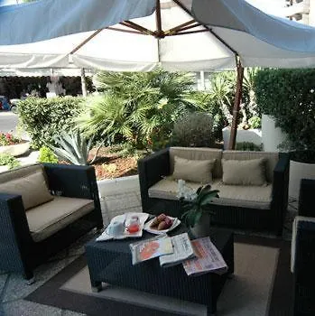 Hotel Regina Fronte Mare Rimini