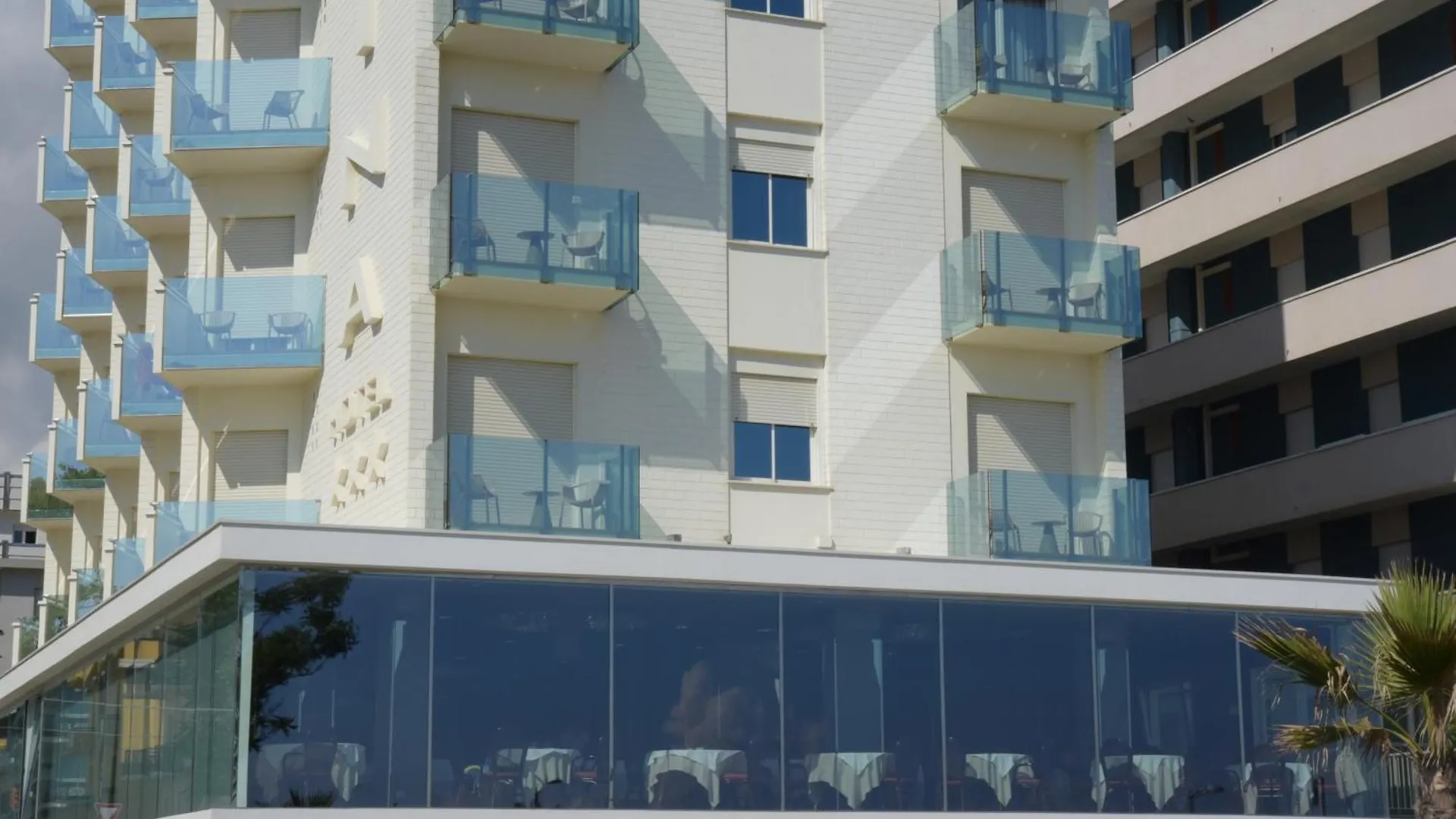 ***  Hotel Regina Fronte Mare Rimini Itálie