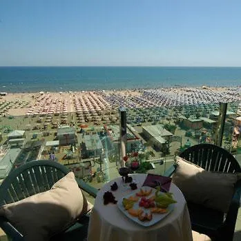 Hotel Regina Fronte Mare Rimini Itálie