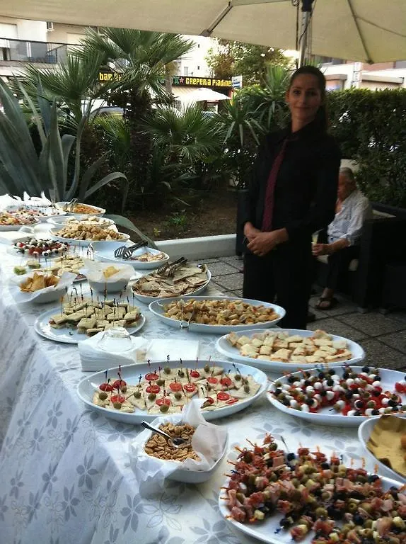 Hotel Regina Fronte Mare Rimini Itálie