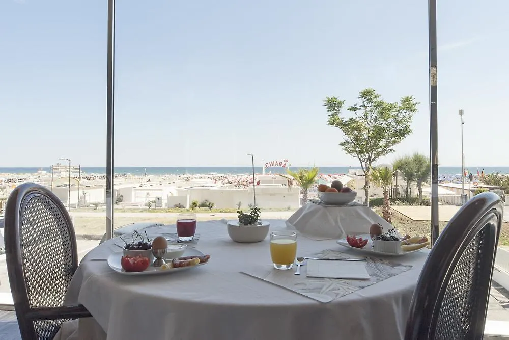 Hotel Regina Fronte Mare Rimini